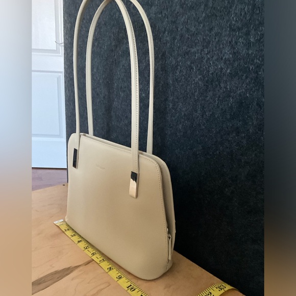 Cream shoulder bag - Picture 2 of 6